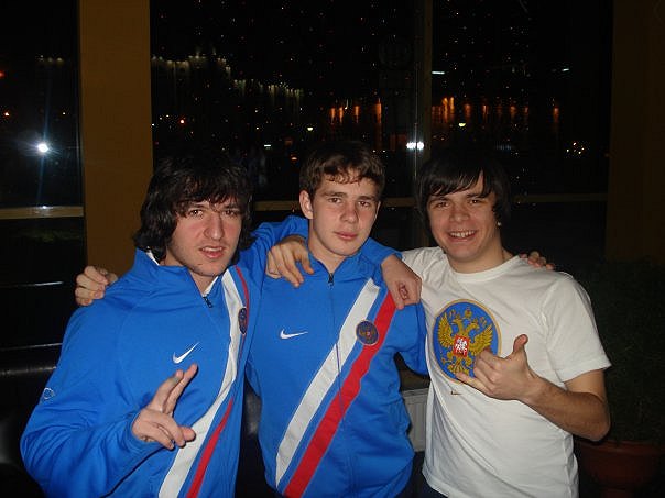 Юрий Пугачев (по середине) в составе юношеской сборной России