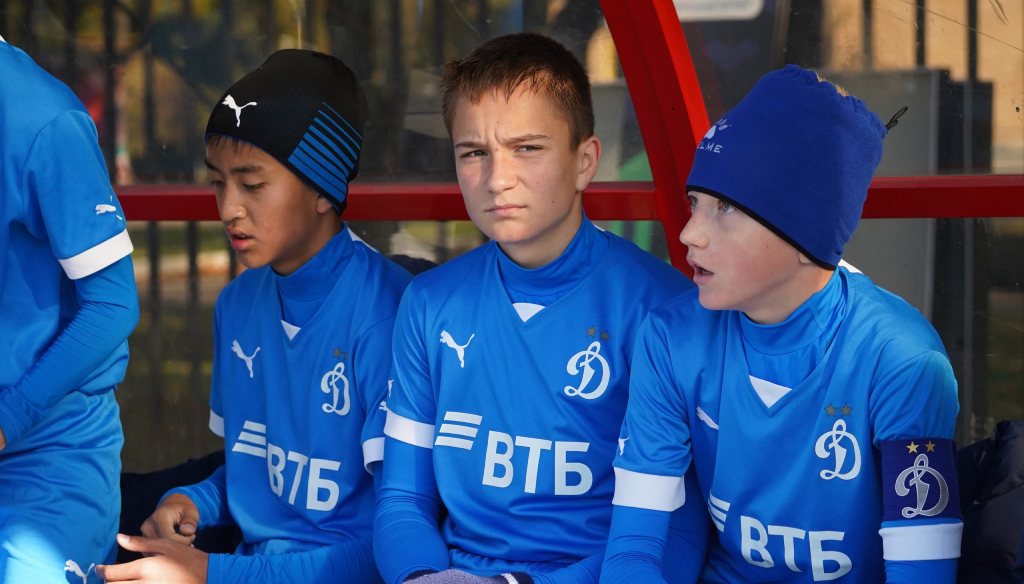 «Выкиньте медали в мусорку»: 6 проблем детско-юношеского футбола в России